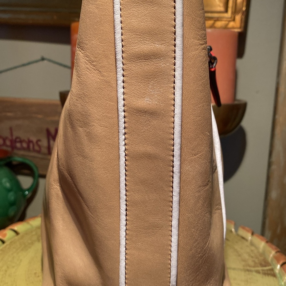 Coach Legacy Duffle - Taupe and Coral, two-way strap (22414) Large - Picture 7 of 16